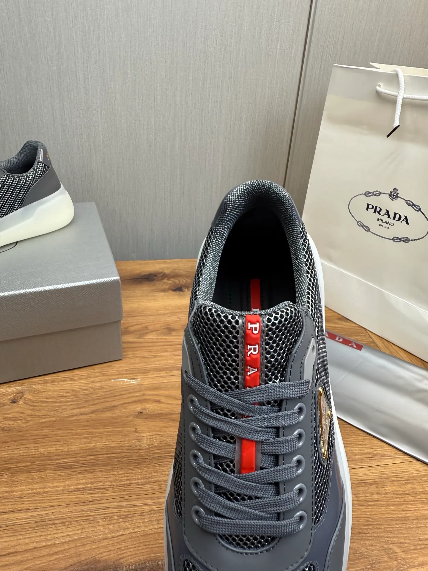 Factory price 620💰 [PRADA] Official website synchronizes new models, high-quality shipments ✔️Hot sale🔥 Original cowhide + cowhide lining, 1🆚1 replica, original bottom, 38-45 (men's 45 is custom-made and cannot be returned)